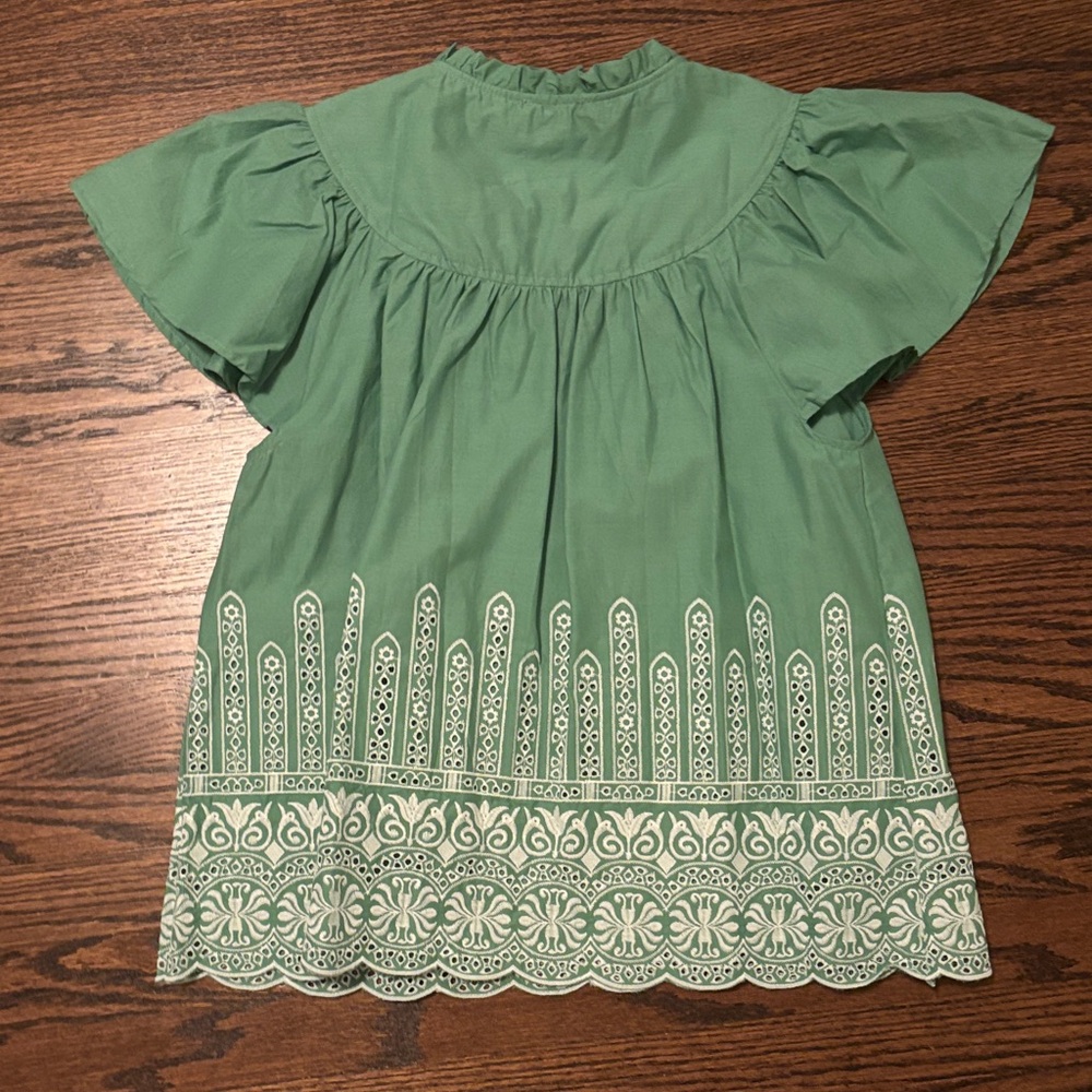 Umgee Green Blouse with White Eyelet Detail - Picture 4 of 5